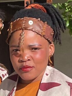 Esha Mangumbu | South Africa/ Platfontein (Kimberley)